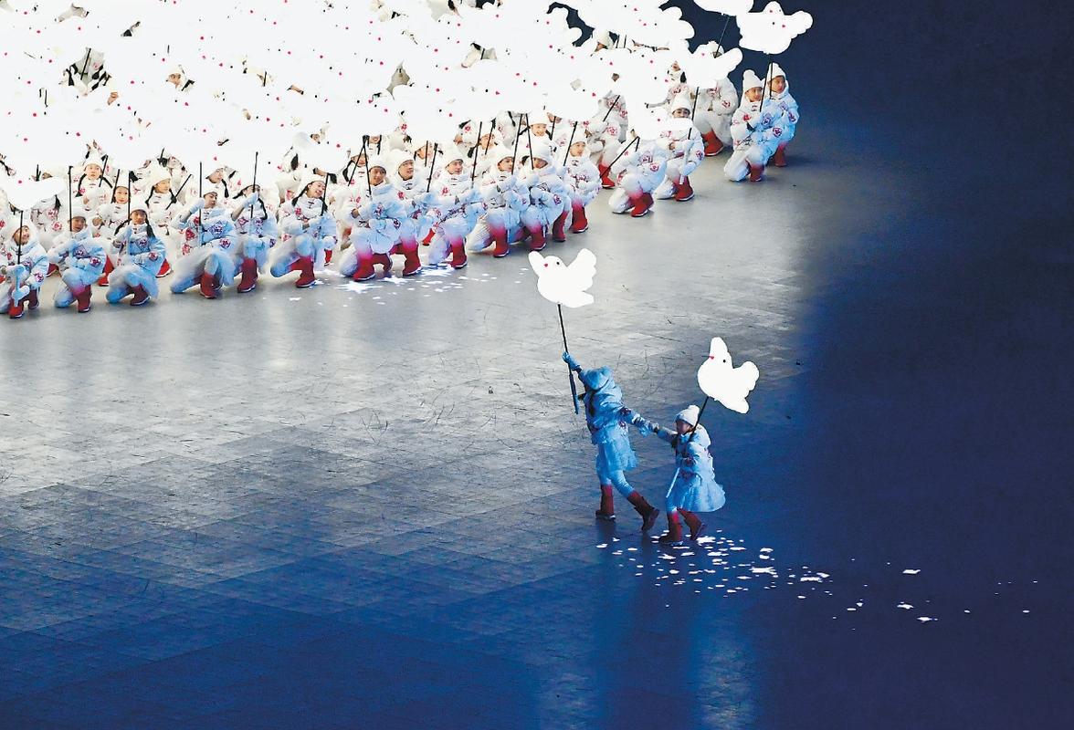 北京冬奥会开幕式掉队的小鸽子